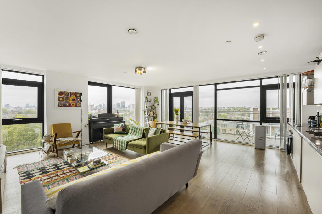 Main image of property: Beechwood Road, London, E8