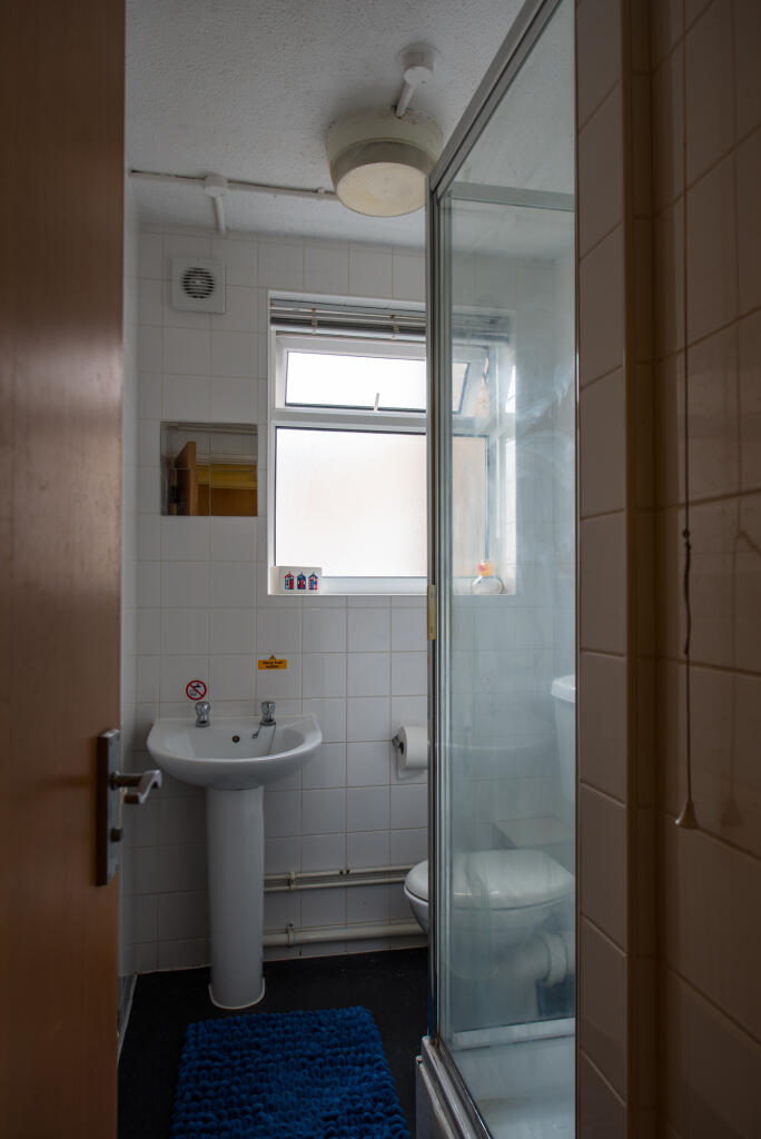 Additional property image - Avon Way House Classic 5 Bed Apartment Share