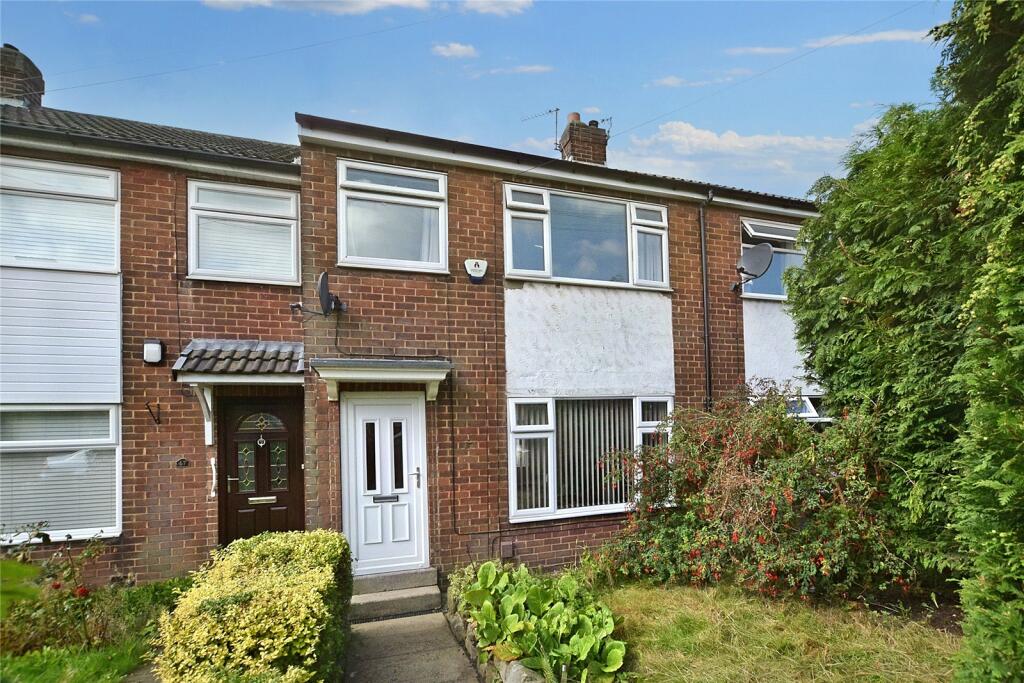 3 bedroom terraced house for rent in Springfield Avenue, Morley, Leeds, West Yorkshire, LS27