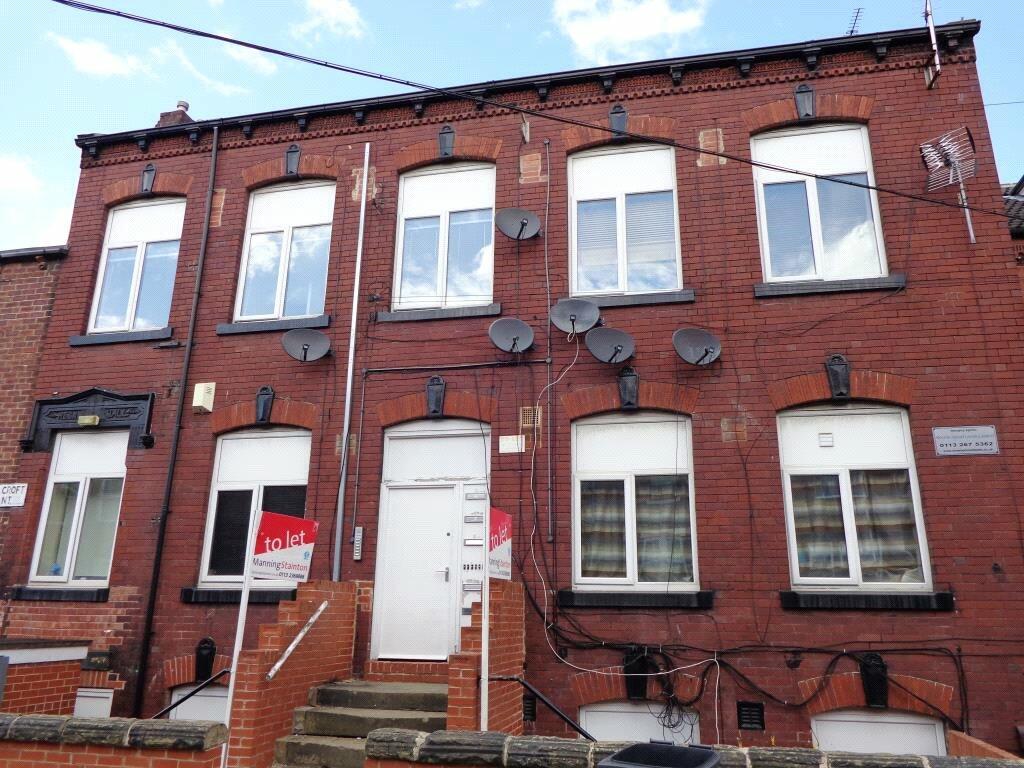 2 bedroom apartment for rent in Flat 3, Nancroft Mount, Armley, Leeds, LS12