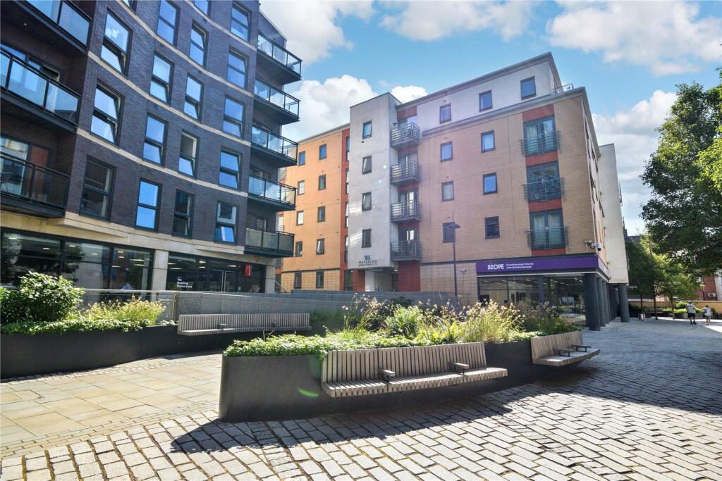Main image of property: 54 Waterloo Apartments, Waterloo Street, Leeds, West Yorkshire