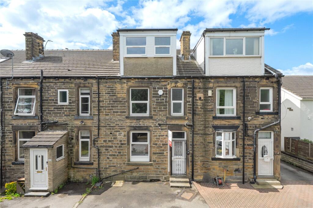 Main image of property: Wakefield Road, Gildersome, Morley, Leeds
