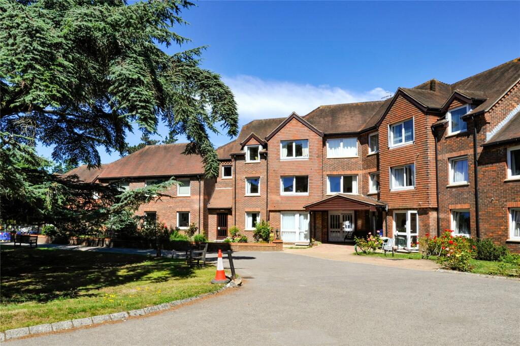 1 bedroom retirement property for sale in Haslemere, Surrey, GU27
