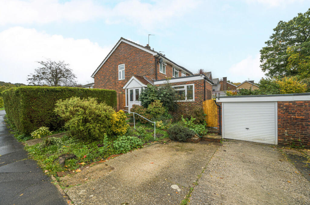 3 bedroom semidetached house for sale in West Close, Fernhurst, Surrey, GU27