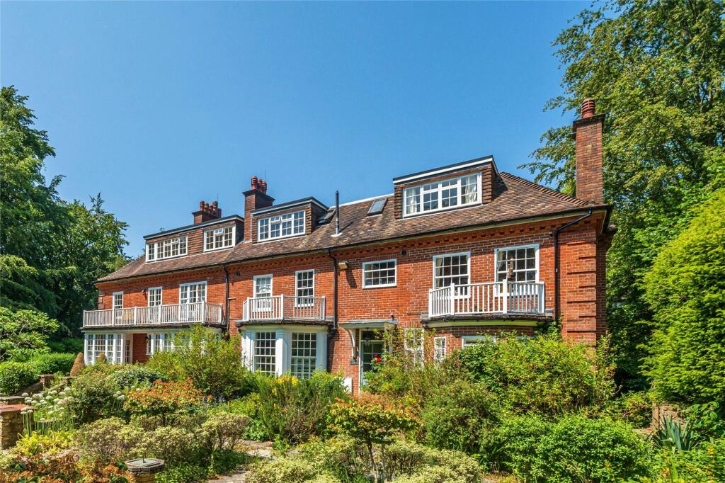 Main image of property: Farnham Lane, Haslemere, Surrey, GU27