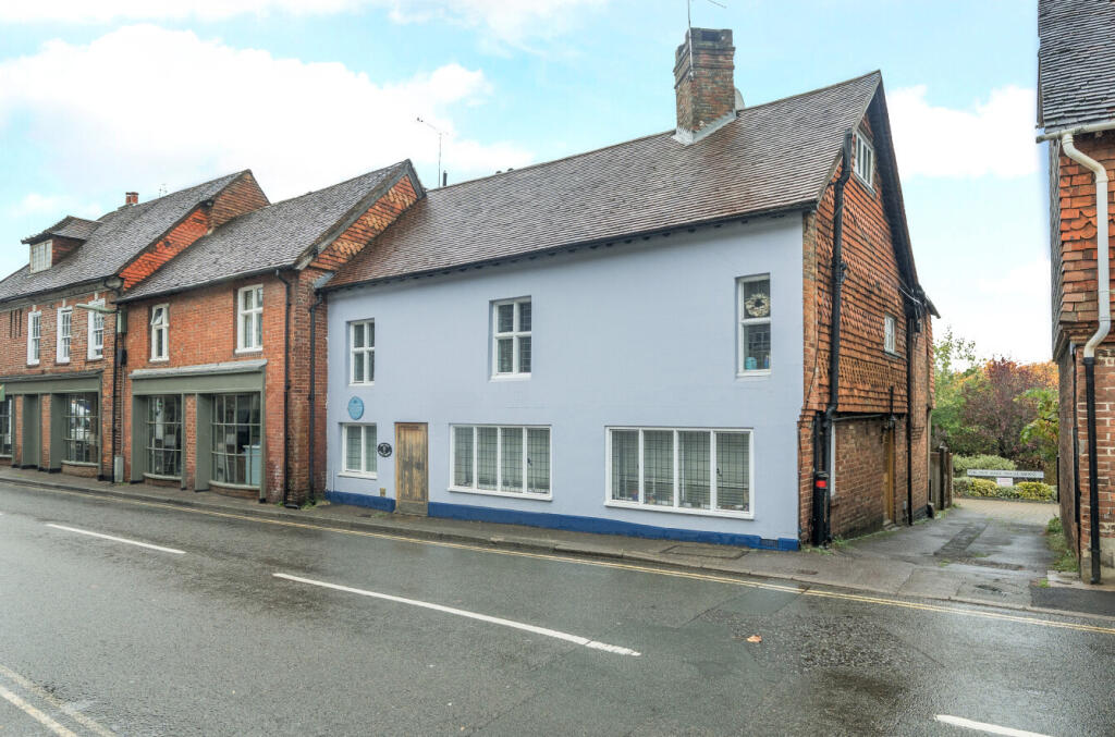 Main image of property: Petworth Road, Haslemere, GU27