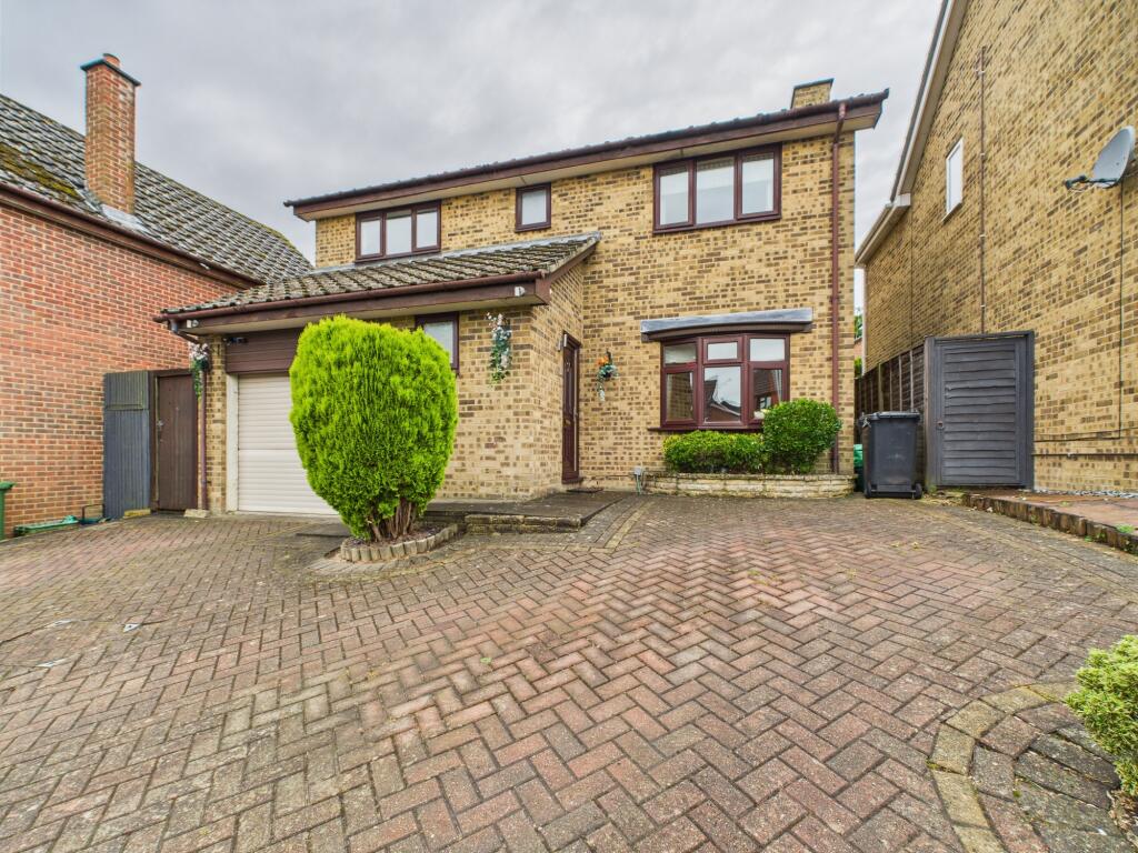 Main image of property: Highworth Way, Tilehurst, Reading, RG31