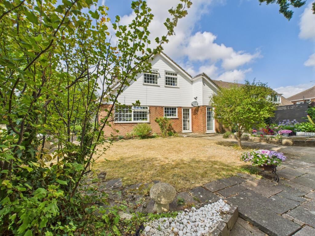 Main image of property: Boundary Close, Tilehurst, Reading, RG31
