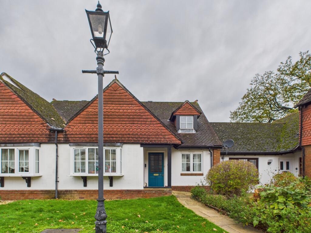Main image of property: Oakwood Cottages, Tilehurst, Reading, RG31