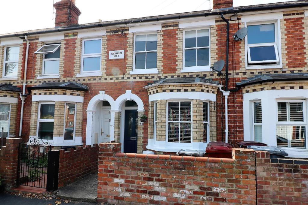 2 bedroom terraced house for sale in Edinburgh Road, Reading, RG30