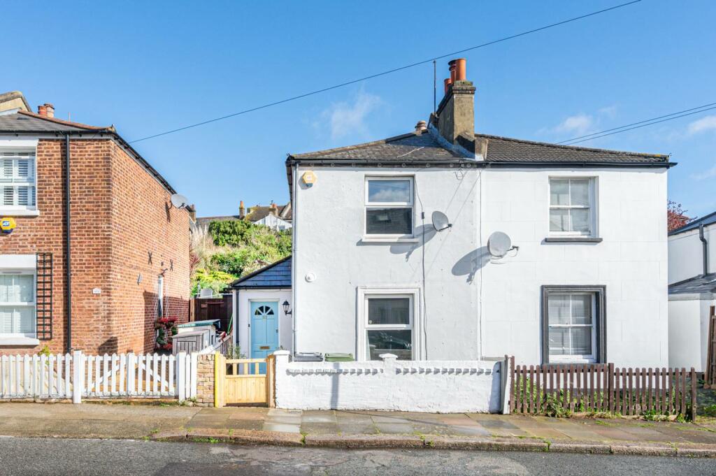 2 bedroom semidetached house for sale in Wellfield Road, Streatham