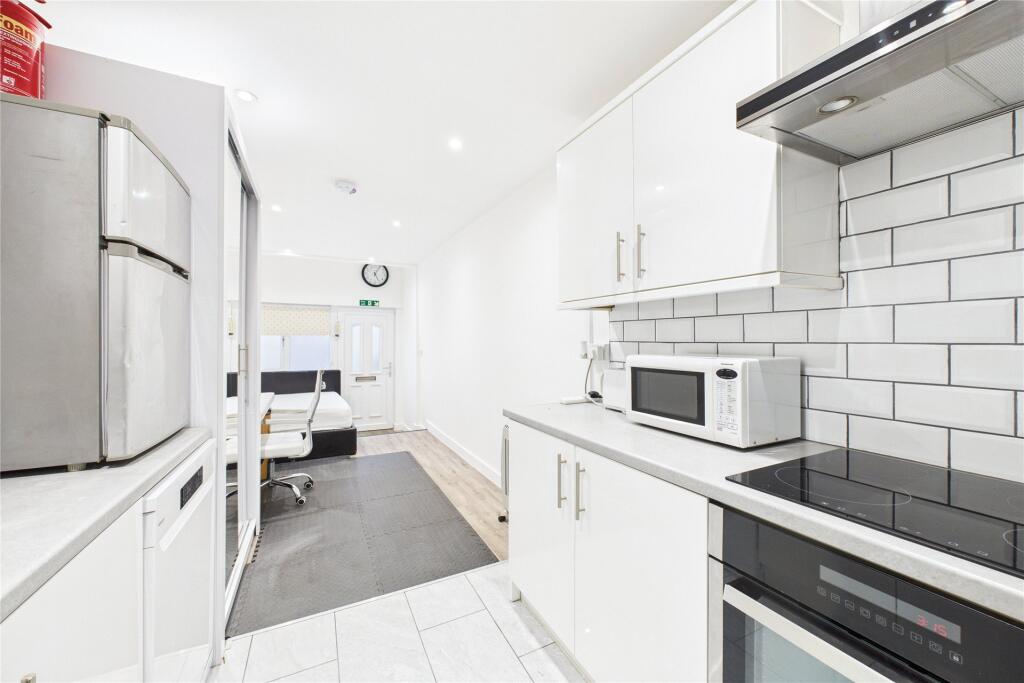 Main image of property: Owlsmoor Road, Owlsmoor, Sandhurst, Berkshire, GU47