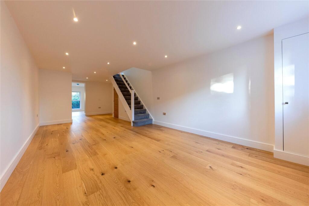 Main image of property: Scotland Hill, Sandhurst, Berkshire, GU47