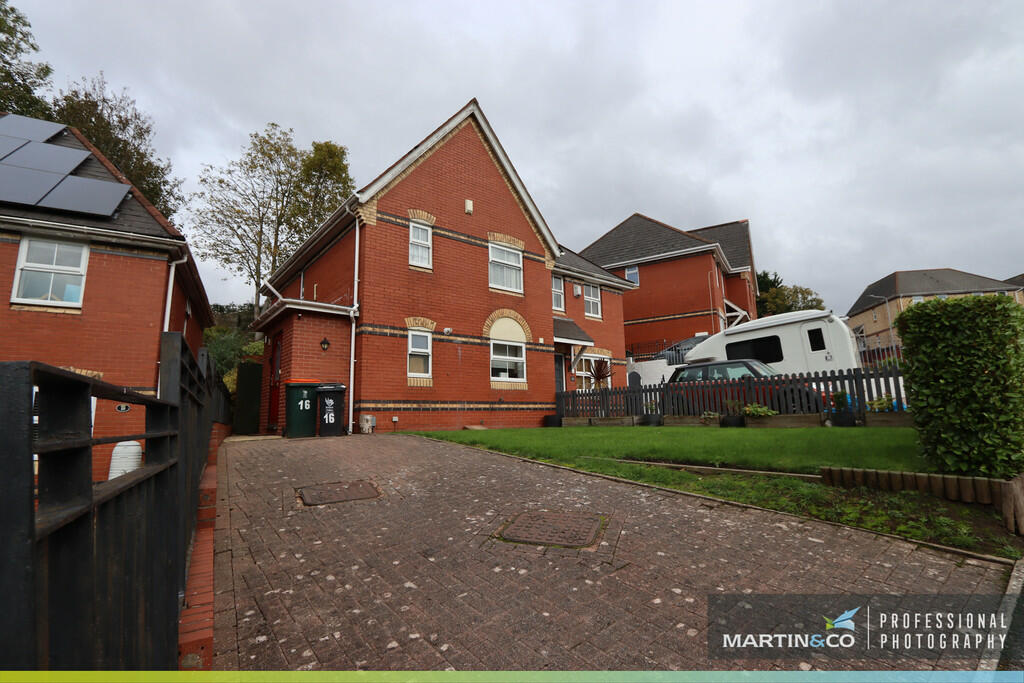 3 bedroom semidetached house for rent in Stow Park Drive, Newport, NP20
