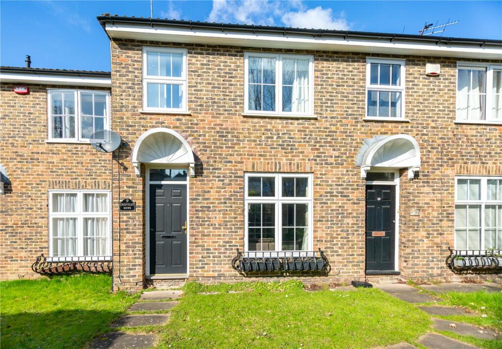 2 bedroom terraced house for sale in Chieveley Mews, London Road