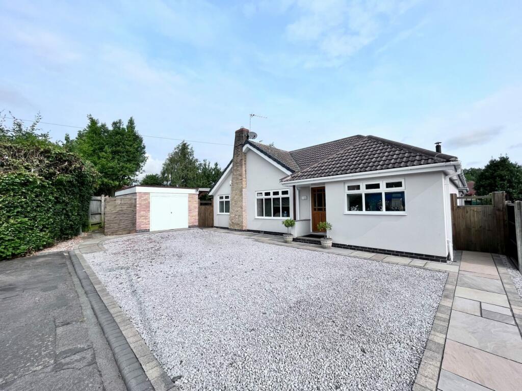 4 bedroom detached bungalow for sale in Grantwood Road, Melton Mowbray