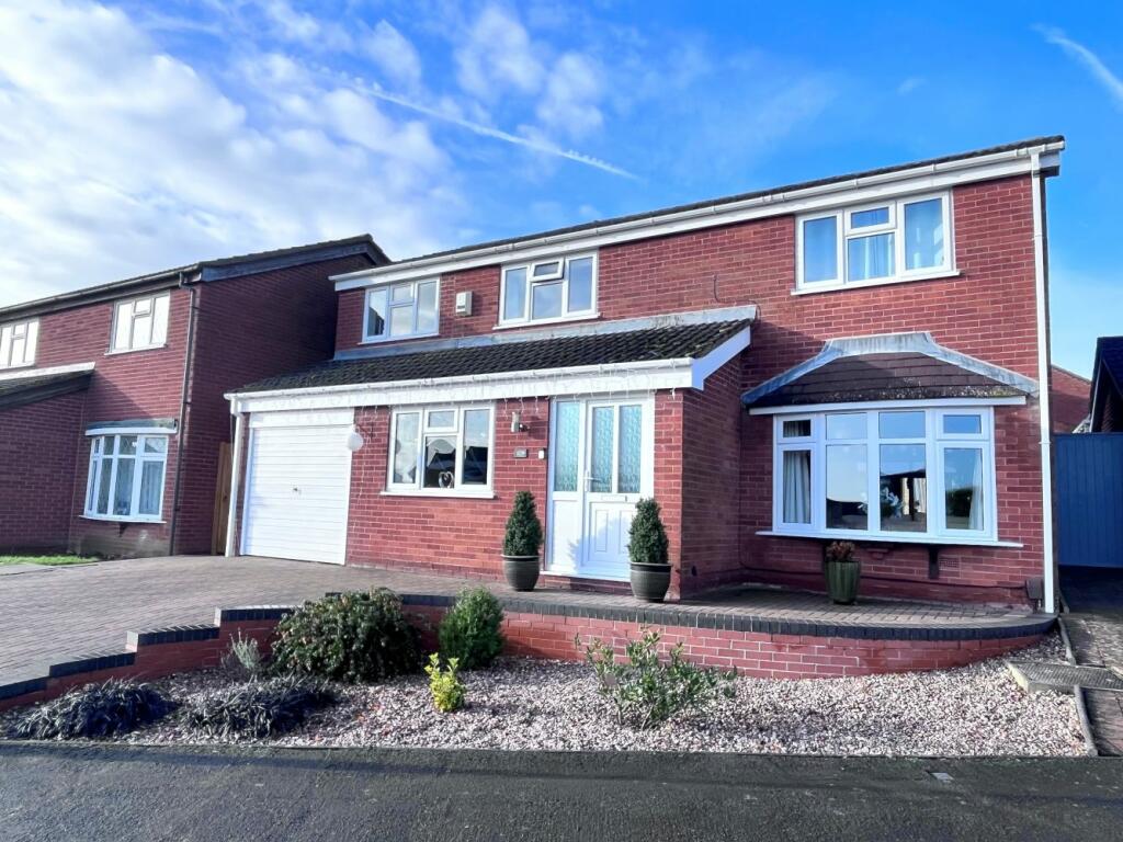 4 bedroom detached house for sale in Cranmere Road, Melton Mowbray, LE13