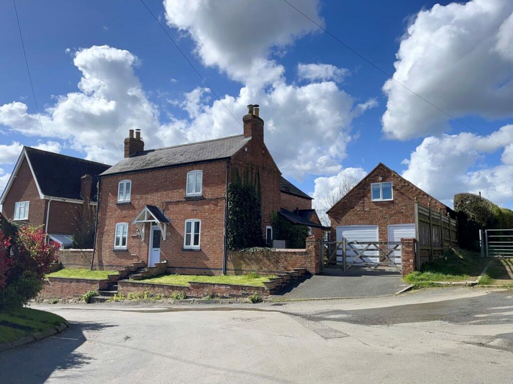 4 bedroom detached house for sale in School Lane, South Croxton, LE7