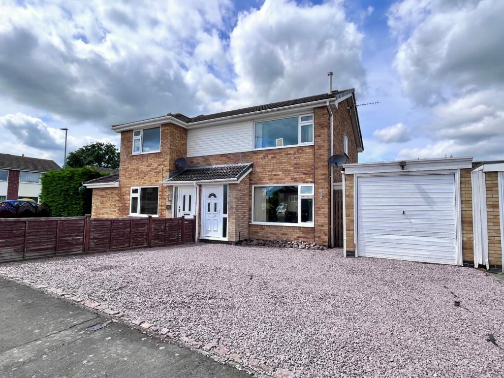 3 bedroom semidetached house for sale in Loddon Close, Melton Mowbray