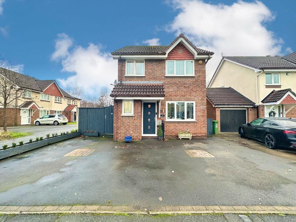 3 bedroom detached house for sale in Allgreave Close, Sale, Greater