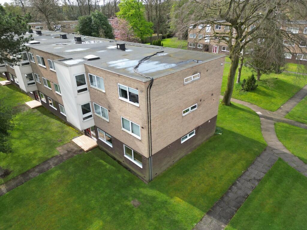 2 bedroom apartment for sale in Brooklands Road, Sale, Cheshire