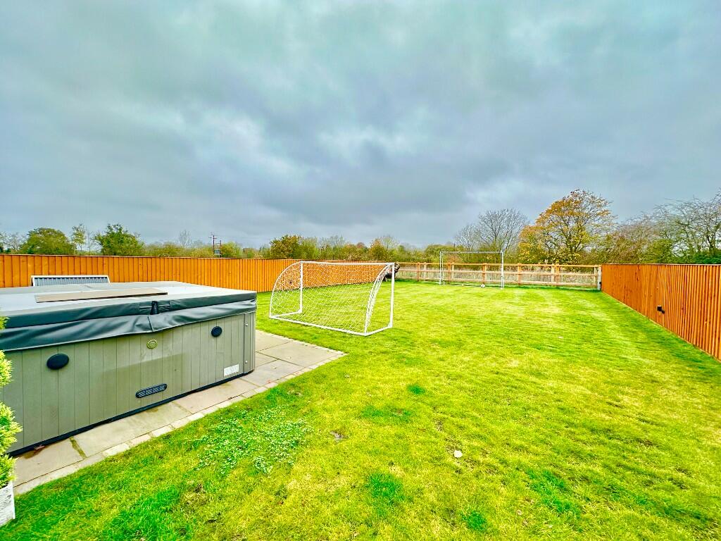 Additional property image - Walleys Green, CW10, Middlewich, Cheshire
