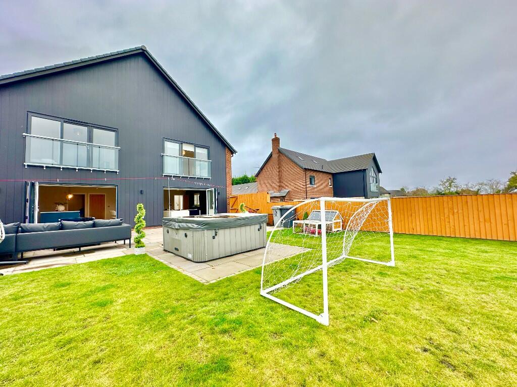 Additional property image - Walleys Green, CW10, Middlewich, Cheshire