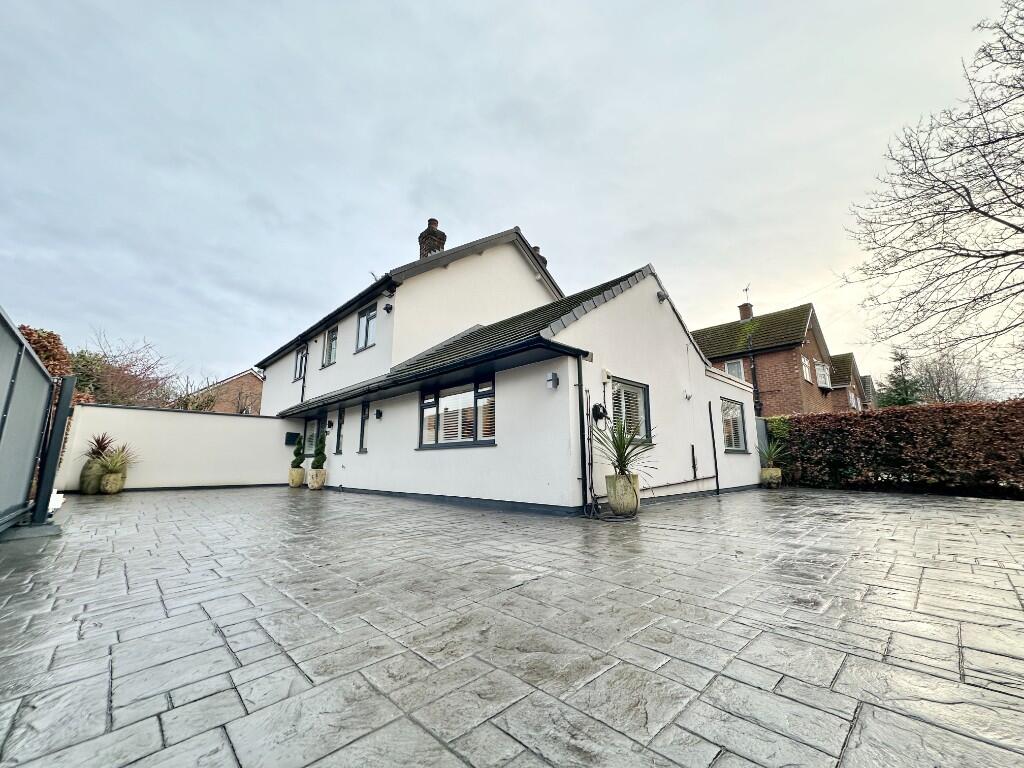 Main image of property: Ferndown Road, Brooklands, Manchester, Greater Manchester, M23