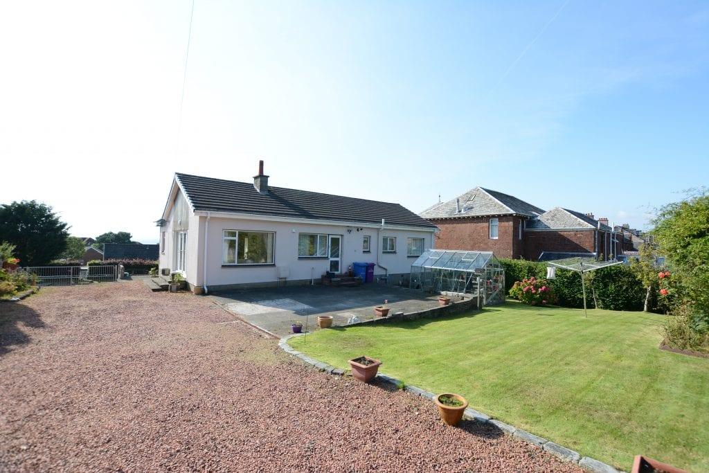 4 bedroom detached bungalow for sale in 38 Skelmorlie Castle Road
