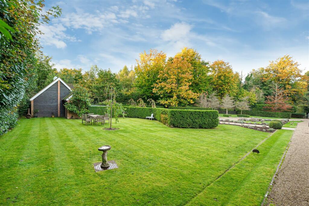 Additional property image - High Road, Chipstead, Coulsdon