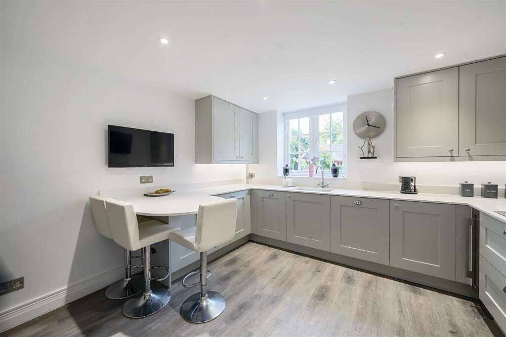 Additional property image - High Road, Chipstead, Coulsdon