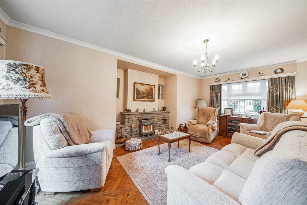 Additional property image - Lackford Road, Chipstead, Coulsdon