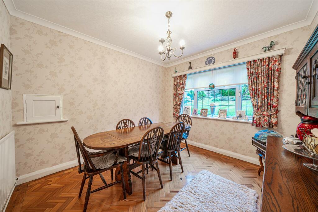Additional property image - Lackford Road, Chipstead, Coulsdon