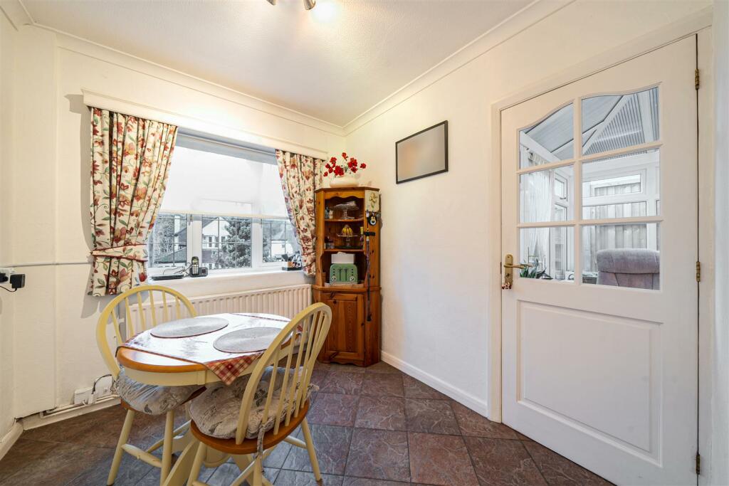 Additional property image - Lackford Road, Chipstead, Coulsdon