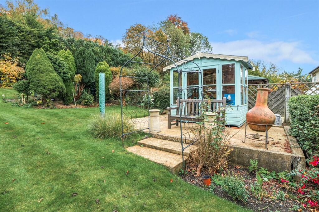 Additional property image - Lackford Road, Chipstead, Coulsdon