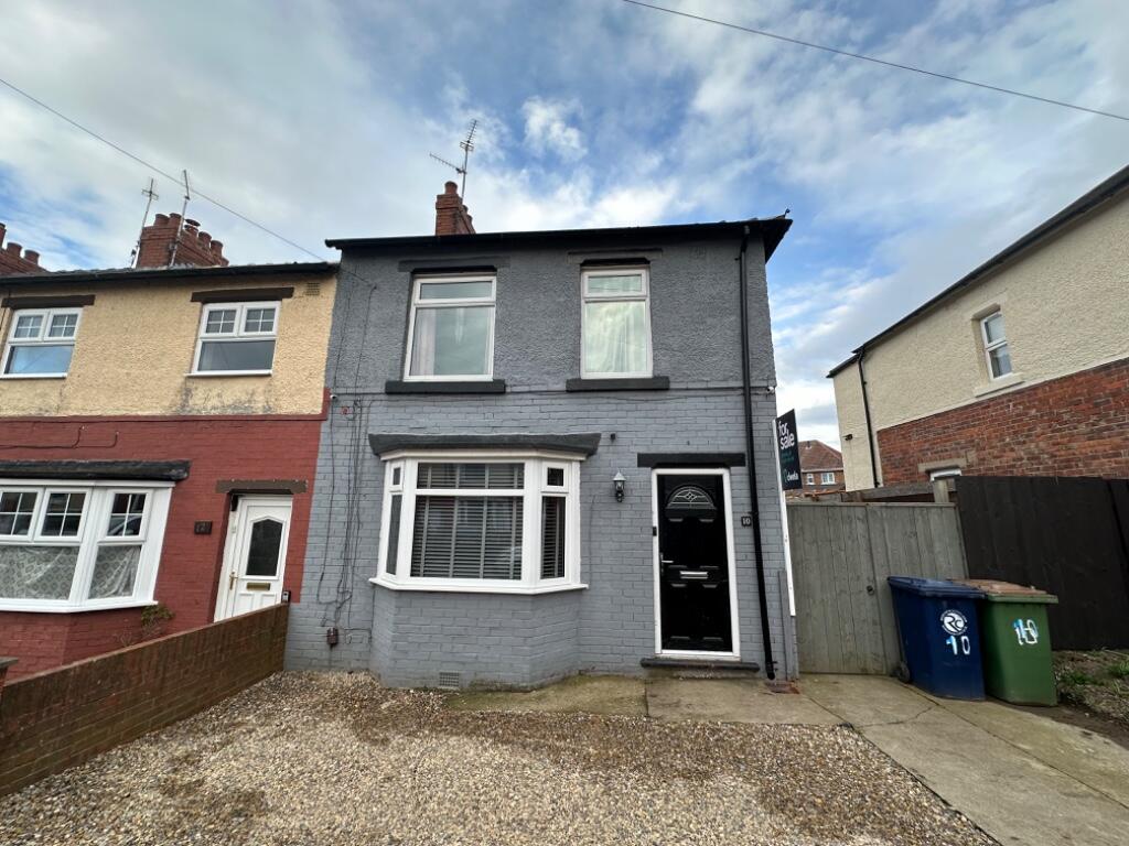 3 bedroom semidetached house for sale in Pine Road, Guisborough, North