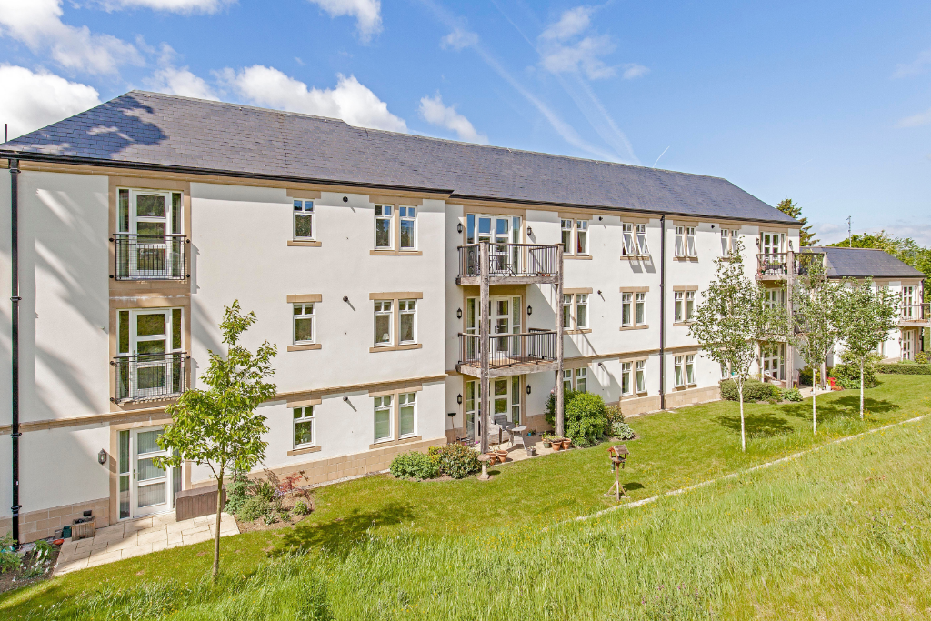 2 bedroom retirement property for sale in 12 Devonshire Court St