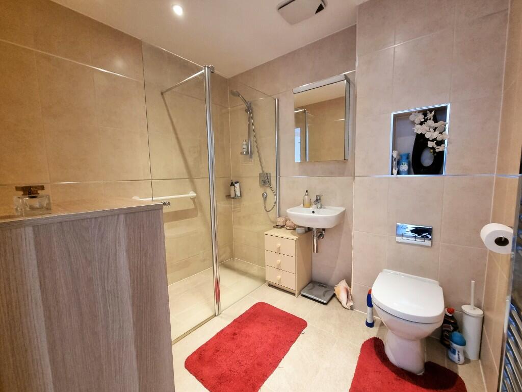 2 bedroom retirement property for sale in Mote Park, Maidstone, Kent, ME15