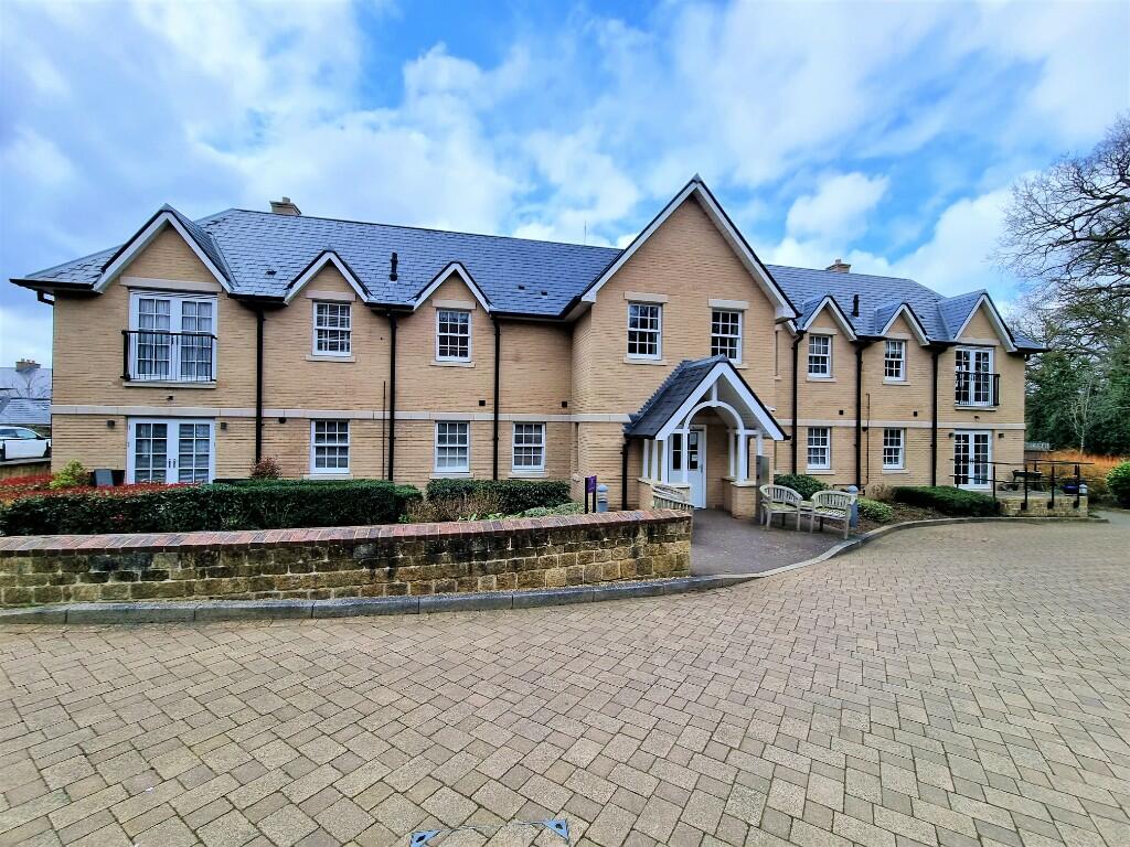 2 bedroom retirement property for sale in Mote Park, Maidstone, Kent, ME15