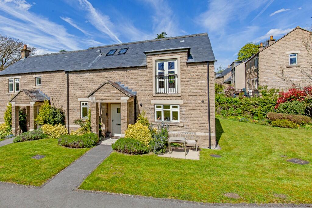 2 bedroom retirement property for sale in 1 Crompton Close St. Elphins