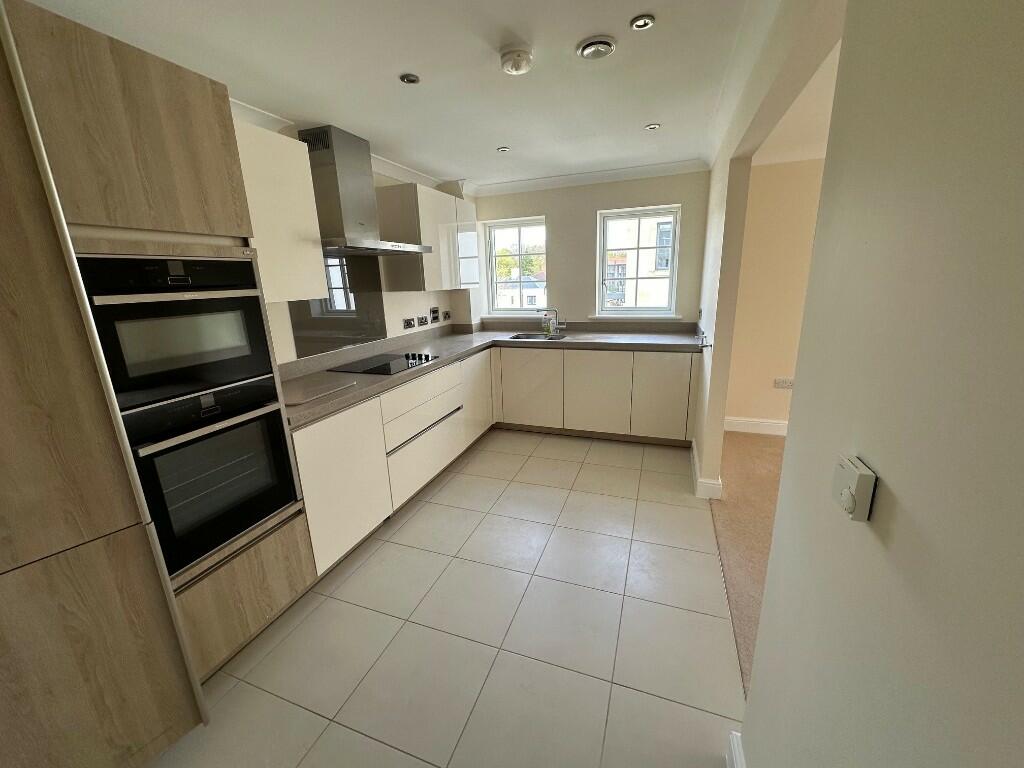 Additional property image - Redwood Drive, Bristol, BS8
