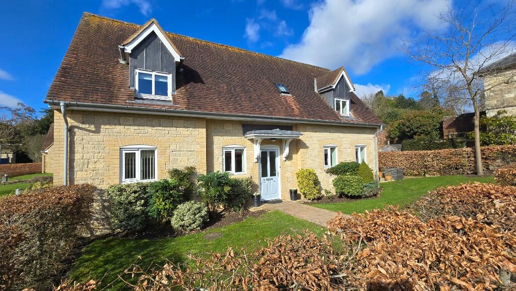 Main image of property: Garden Walk, Maidstone, Kent, ME15