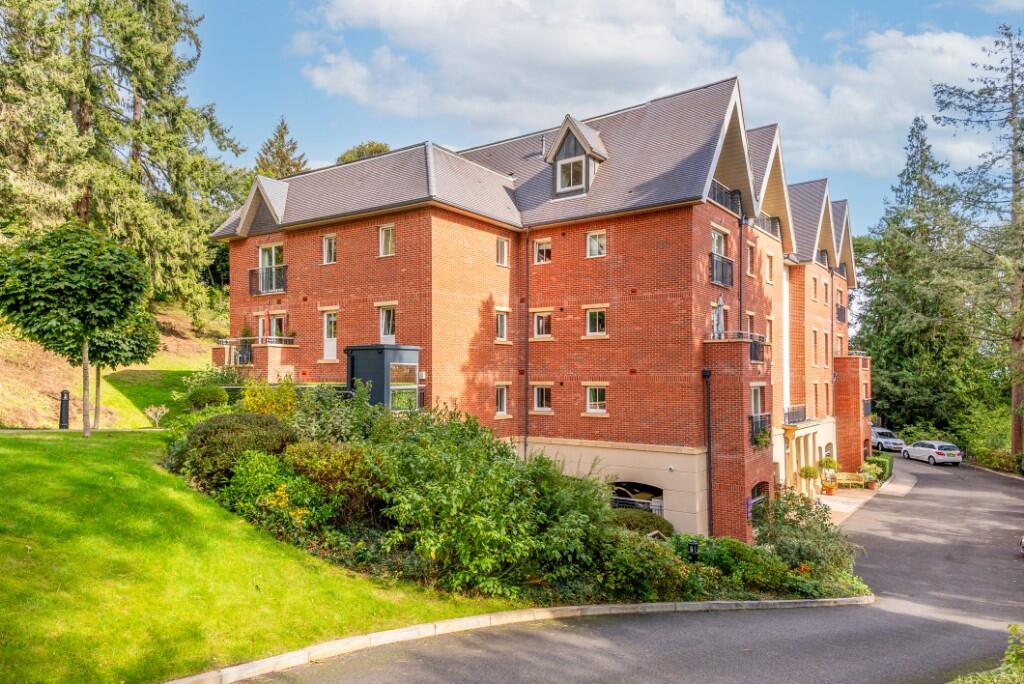 Main image of property: Ellerslie Drive, Malvern, Worcestershire, WR14