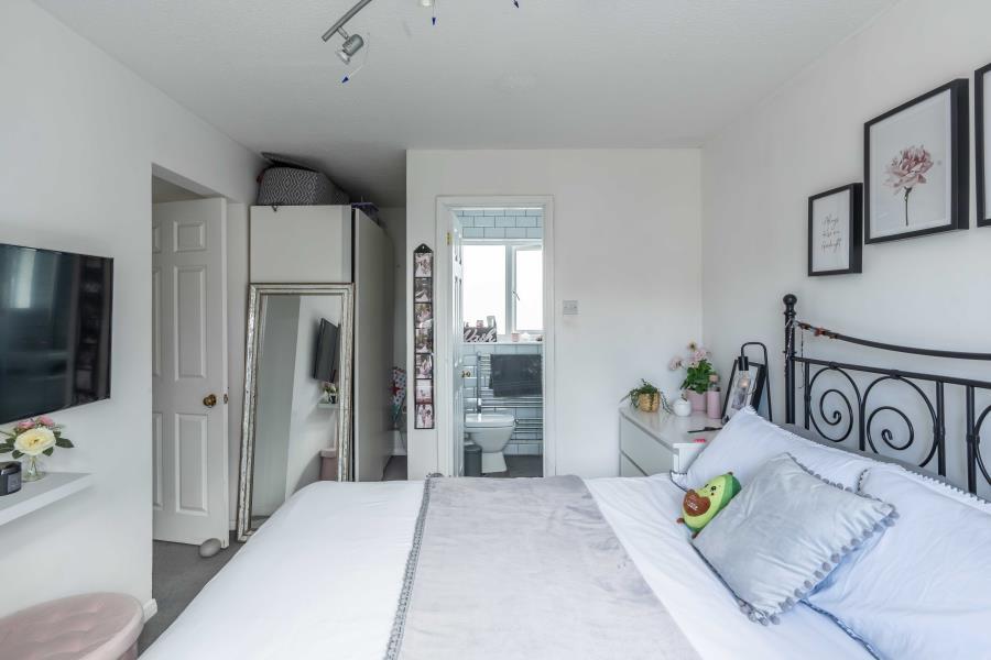 Additional property image - Oaktree Crescent - Bradley Stoke