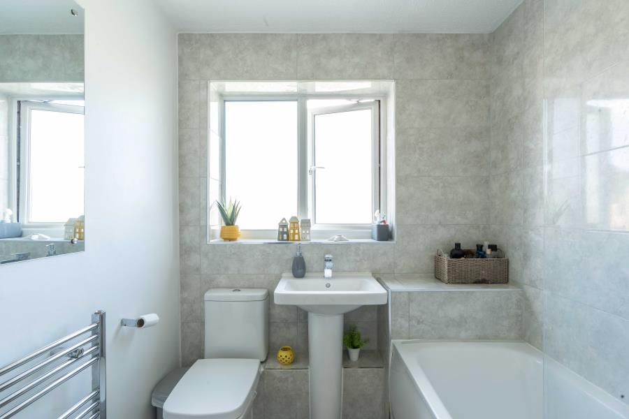 Additional property image - Oaktree Crescent - Bradley Stoke