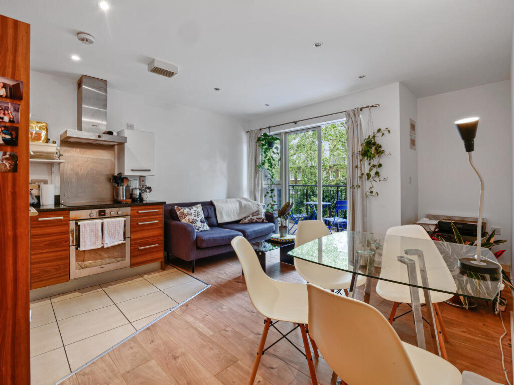 Main image of property: Metro, Kennington, SE11