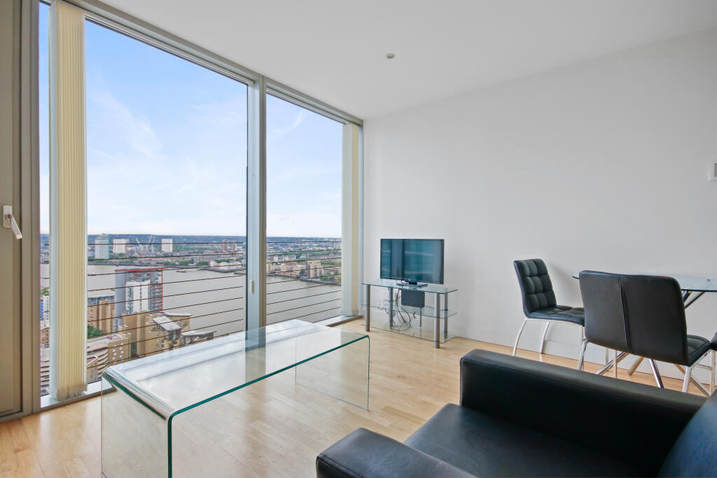 Main image of property: The Landmark, Canary Wharf, E14