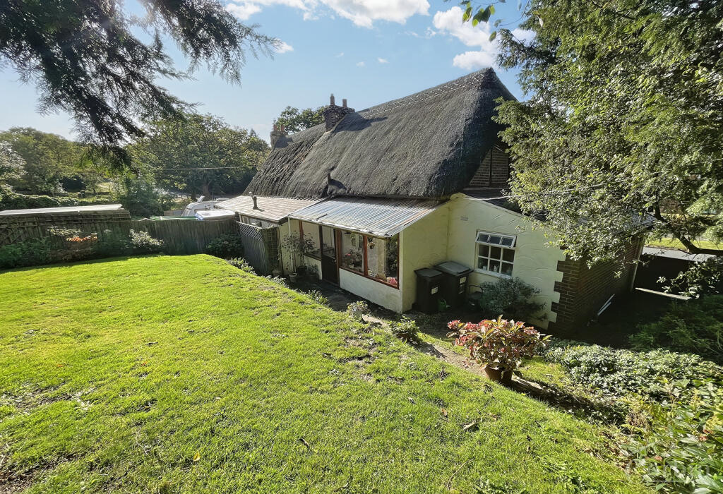 2 bedroom cottage for sale in East Howe Lane, Bournemouth, Dorset, BH10