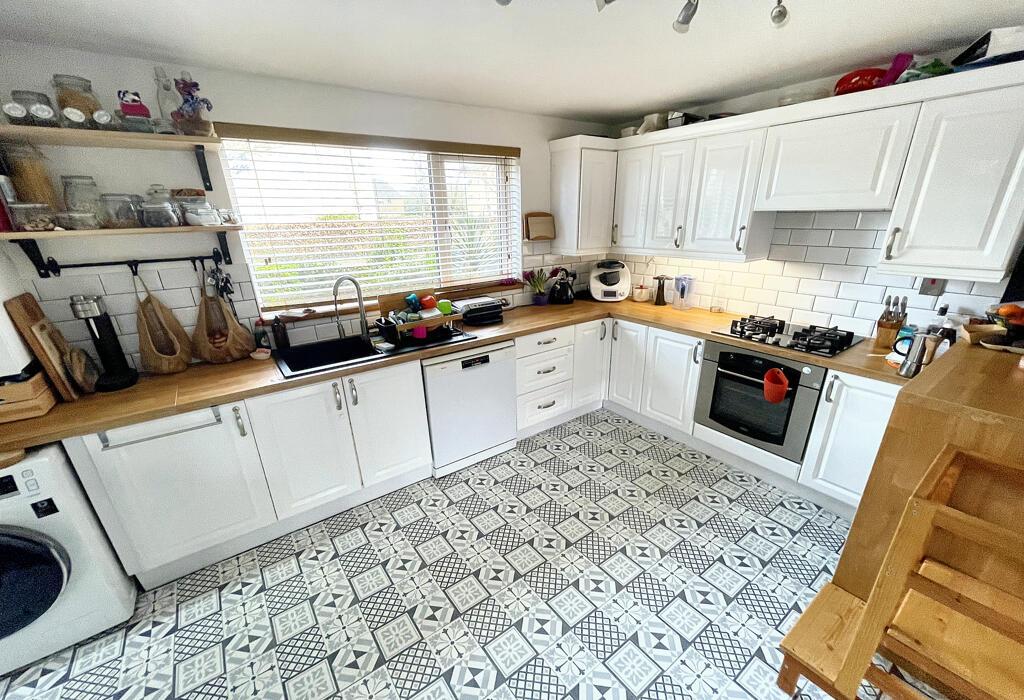 Additional property image - Forsyth Gardens, Bournemouth, Dorset