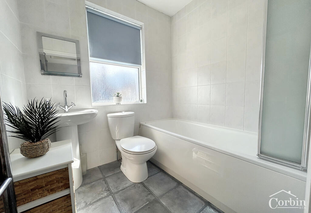 Additional property image - King George Avenue, Bournemouth, Dorset